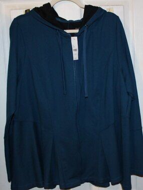 NWT Lane Bryant LIVI zip, peplum, hoodie, size 26/28! Beautiful